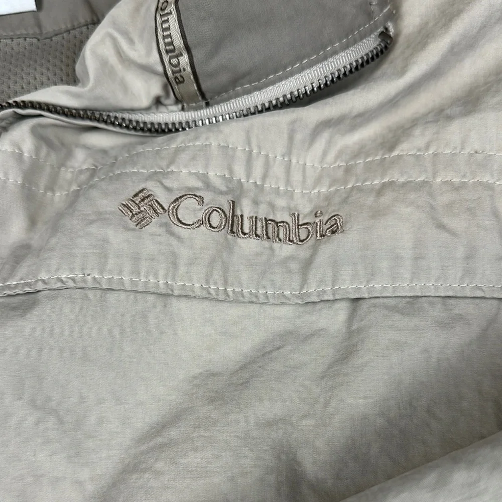 Gray Lightweight‎ Windbreaker Jacket with Elastic Cuffs